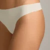 5 stringów z niewidocznymi, wycinanymi laserowo krawędziami z mieszanki poliamidu 5 stringów z niewidocznymi, wycinanymi laserowo krawędziami z mieszanki poliamidu