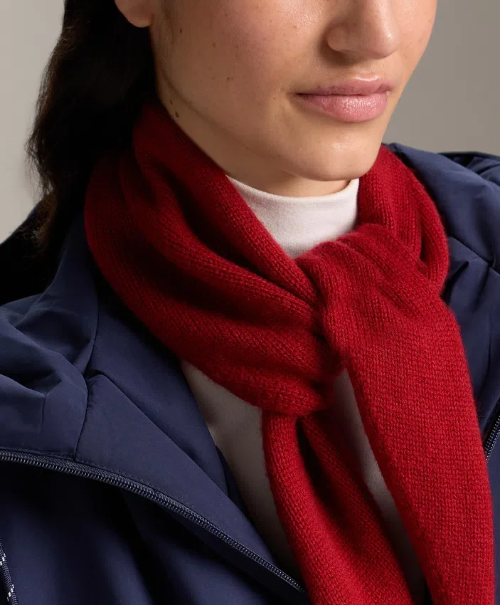 Bandana z dzianiny 90% wełna, 10% kaszmir Bandana z dzianiny 90% wełna, 10% kaszmir
