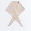 Bandana z dzianiny 90% wełna, 10% kaszmir Bandana z dzianiny 90% wełna, 10% kaszmir