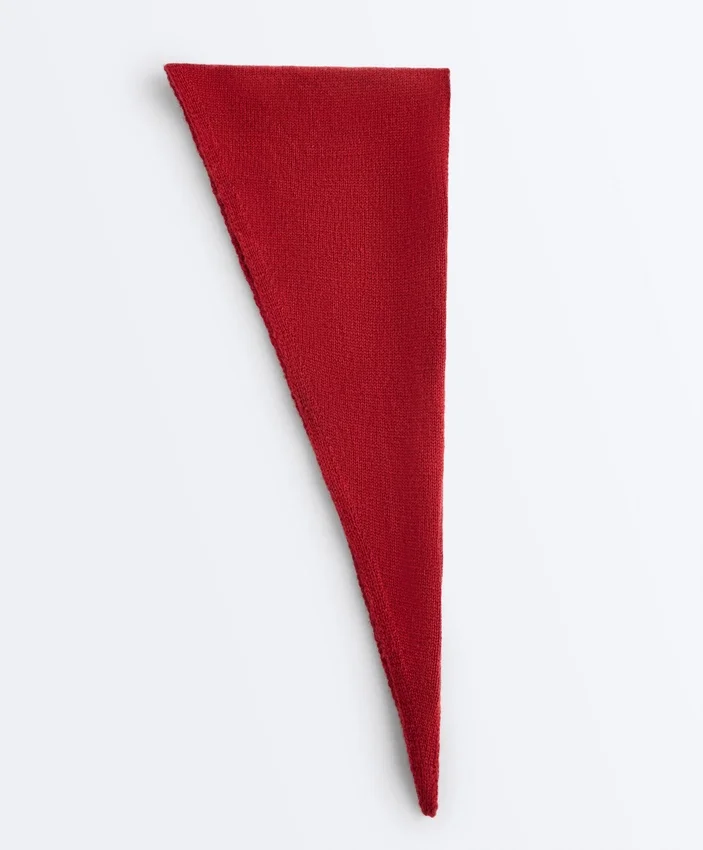 Bandana z dzianiny 90% wełna, 10% kaszmir Bandana z dzianiny 90% wełna, 10% kaszmir