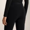 Bardzo ciepłe, bezszwowe legginsy o wysokości 70 cm, sięgające do kostek Bardzo ciepłe, bezszwowe legginsy o wysokości 70 cm, sięgające do kostek