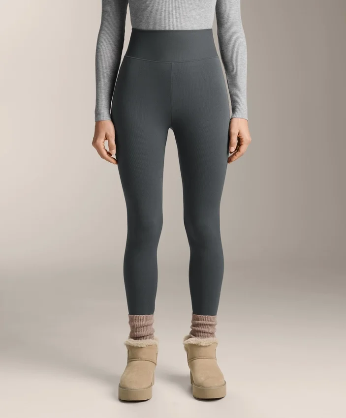 Bardzo wysokie, bezszwowe, wyjątkowo ciepłe legginsy z prążkowanym wykończeniem, sięgające do kostek, 70 cm Bardzo wysokie, bezszwowe, wyjątkowo ciepłe legginsy z prążkowanym wykończeniem, sięgające do kostek, 70 cm
