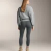 Bardzo wysokie, bezszwowe, wyjątkowo ciepłe legginsy z prążkowanym wykończeniem, sięgające do kostek, 70 cm Bardzo wysokie, bezszwowe, wyjątkowo ciepłe legginsy z prążkowanym wykończeniem, sięgające do kostek, 70 cm