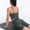 Bezrękawnik Comfortlux z plecionym dekoltem typu halter Bezrękawnik Comfortlux z plecionym dekoltem typu halter