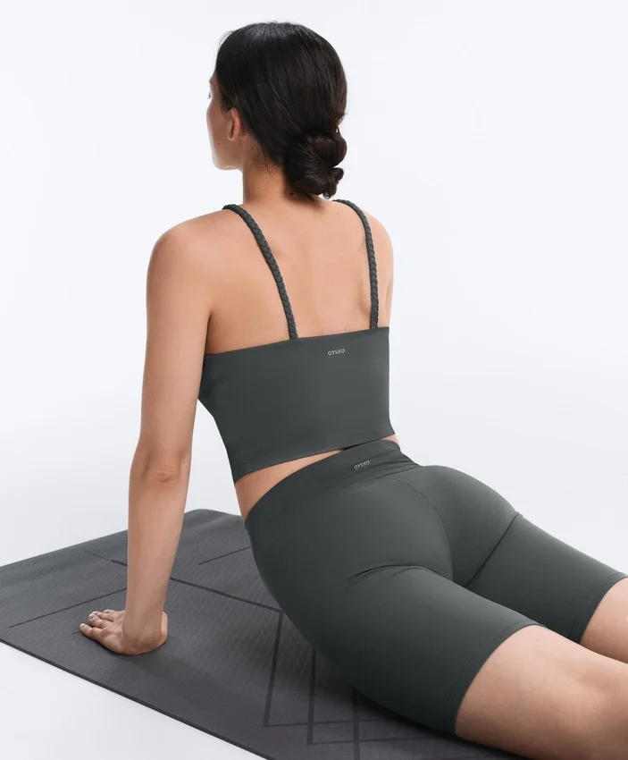 Bezrękawnik Comfortlux z plecionym dekoltem typu halter Bezrękawnik Comfortlux z plecionym dekoltem typu halter