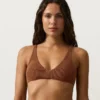 Bikini z marszczonym dekoltem typu halter Bikini z marszczonym dekoltem typu halter