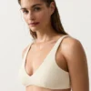 Bikini z marszczonym dekoltem typu halter Bikini z marszczonym dekoltem typu halter