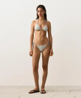 Figi bikini o średnim stopniu zakrycia z wiązaniem, wykonane z dzianiny szydełkowej w fale Figi bikini o średnim stopniu zakrycia z wiązaniem, wykonane z dzianiny szydełkowej w fale