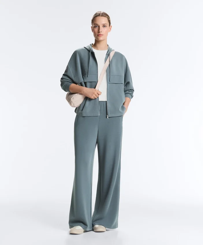 Bluza Soft Touch z prążkowanego materiału z zamkiem błyskawicznym i miękkim w dotyku modalu Bluza Soft Touch z prążkowanego materiału z zamkiem błyskawicznym i miękkim w dotyku modalu