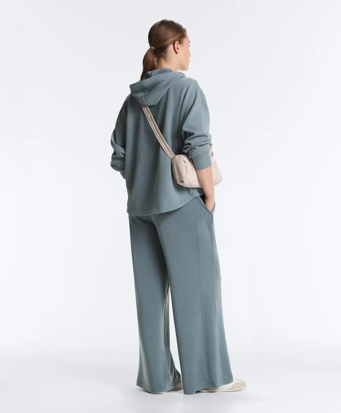 Bluza Soft Touch z prążkowanego materiału z zamkiem błyskawicznym i miękkim w dotyku modalu Bluza Soft Touch z prążkowanego materiału z zamkiem błyskawicznym i miękkim w dotyku modalu