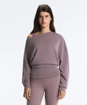 Bluza z asymetrycznym dekoltem, regulowaną talią i Soft Touch modalem Bluza z asymetrycznym dekoltem, regulowaną talią i Soft Touch modalem