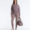 Bluza z asymetrycznym dekoltem, regulowaną talią i Soft Touch modalem Bluza z asymetrycznym dekoltem, regulowaną talią i Soft Touch modalem