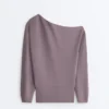 Bluza z asymetrycznym dekoltem, regulowaną talią i Soft Touch modalem Bluza z asymetrycznym dekoltem, regulowaną talią i Soft Touch modalem