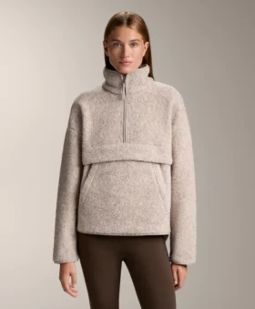 Bluza z imitacji kożuchu z przednią kieszenią Bluza z imitacji kożuchu z przednią kieszenią