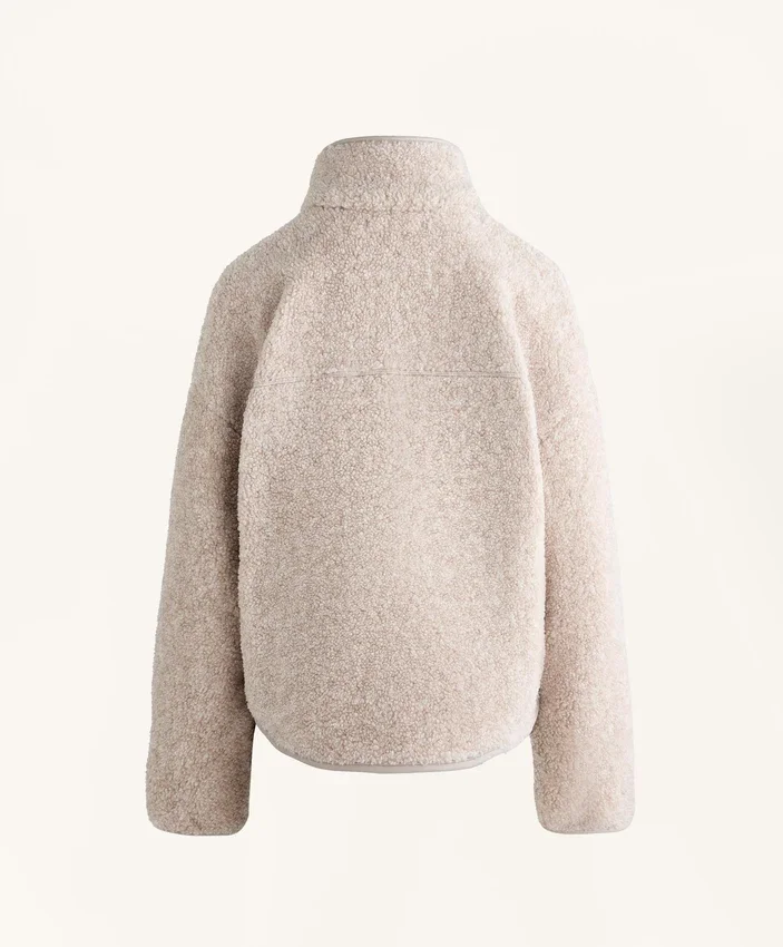 Bluza z imitacji kożuchu z przednią kieszenią Bluza z imitacji kożuchu z przednią kieszenią