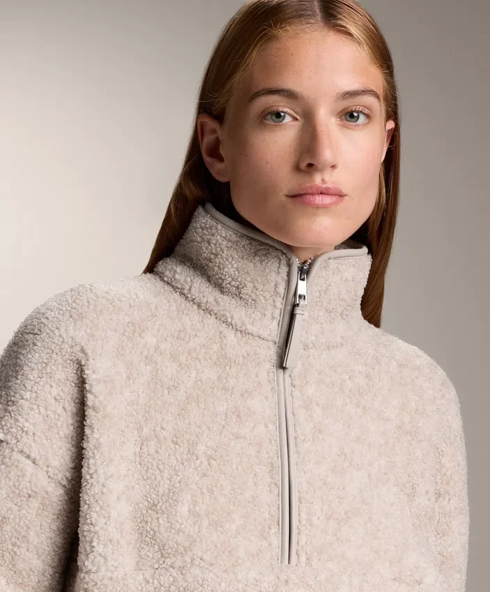 Bluza z imitacji kożuchu z przednią kieszenią Bluza z imitacji kożuchu z przednią kieszenią