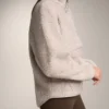 Bluza z imitacji kożuchu z przednią kieszenią Bluza z imitacji kożuchu z przednią kieszenią