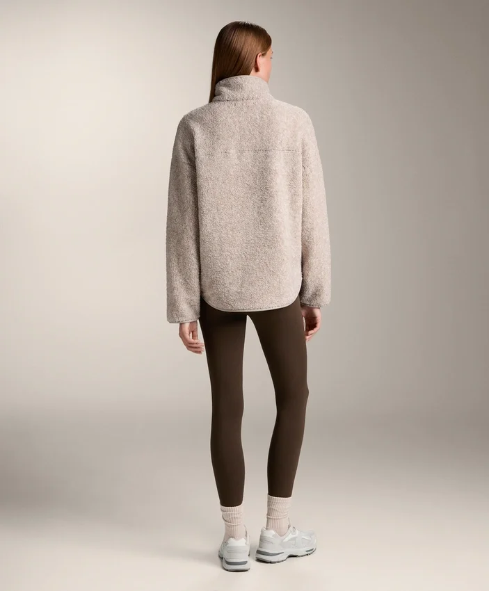 Bluza z imitacji kożuchu z przednią kieszenią Bluza z imitacji kożuchu z przednią kieszenią