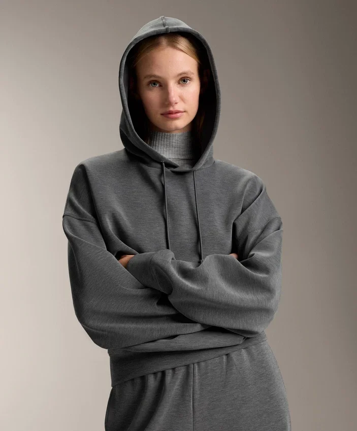 Bluza z kapturem o prostym kroju z szczotkowanego modalu w kolorze melanżowym Bluza z kapturem o prostym kroju z szczotkowanego modalu w kolorze melanżowym
