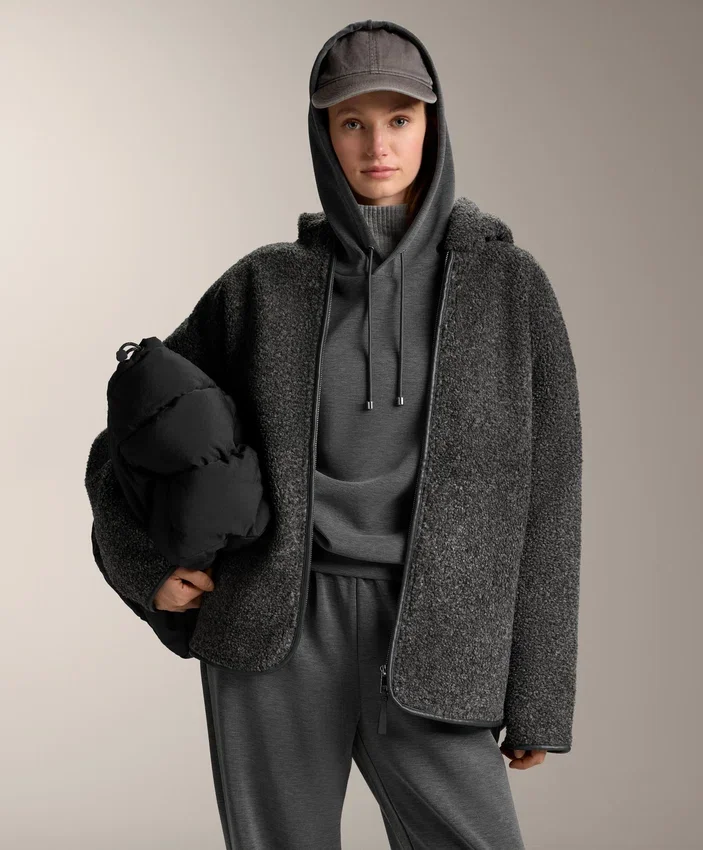 Bluza z kapturem o prostym kroju z szczotkowanego modalu w kolorze melanżowym Bluza z kapturem o prostym kroju z szczotkowanego modalu w kolorze melanżowym