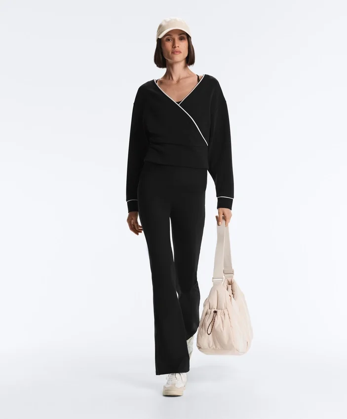 Bluza z kontrastową lamówką i modalem Bluza z kontrastową lamówką i modalem