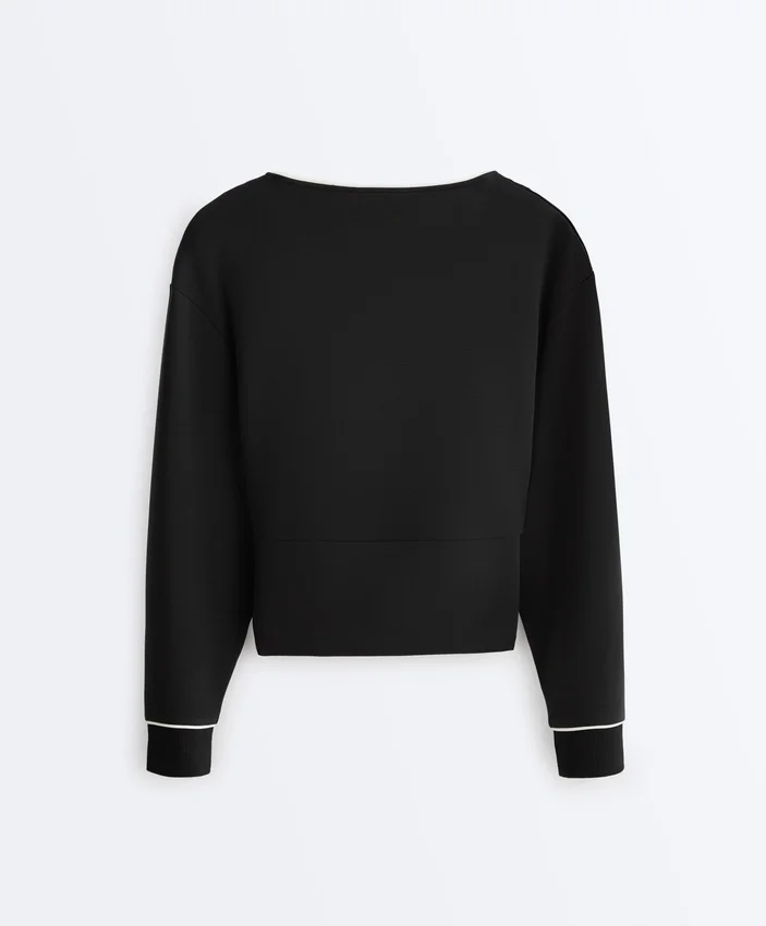 Bluza z kontrastową lamówką i modalem Bluza z kontrastową lamówką i modalem