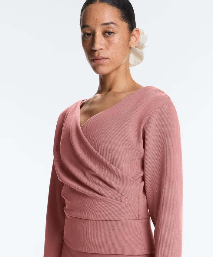 Bluza z modalu szczotkowanego z przodem kopertowym Bluza z modalu szczotkowanego z przodem kopertowym