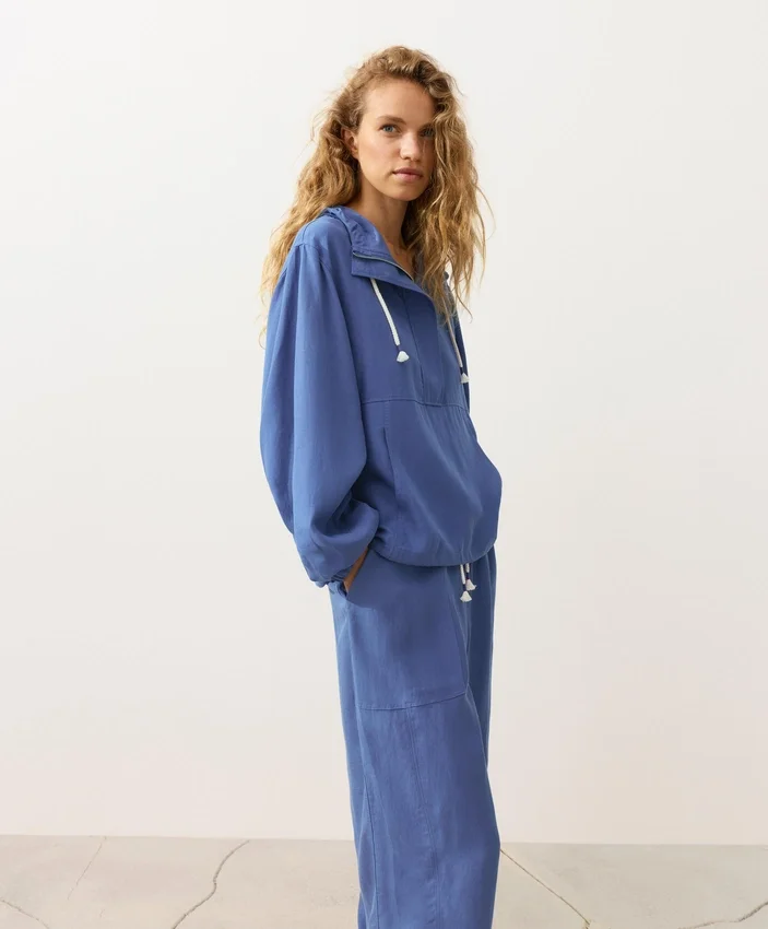 Bluza z półsuwakiem i kieszenią z przodu, mieszanka lyocellu i 24% lnu Bluza z półsuwakiem i kieszenią z przodu, mieszanka lyocellu i 24% lnu