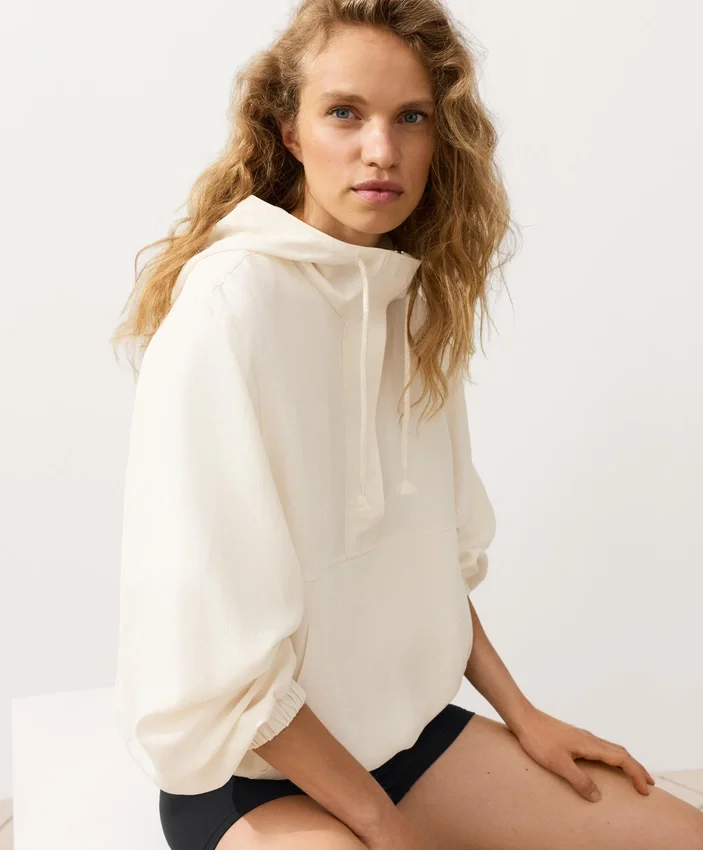 Bluza z półsuwakiem i kieszenią z przodu, mieszanka lyocellu i 24% lnu Bluza z półsuwakiem i kieszenią z przodu, mieszanka lyocellu i 24% lnu