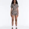 Comfortlux Spodnie typu hot pants z wysokim stanem (5 cm) w paski Comfortlux Spodnie typu hot pants z wysokim stanem (5 cm) w paski