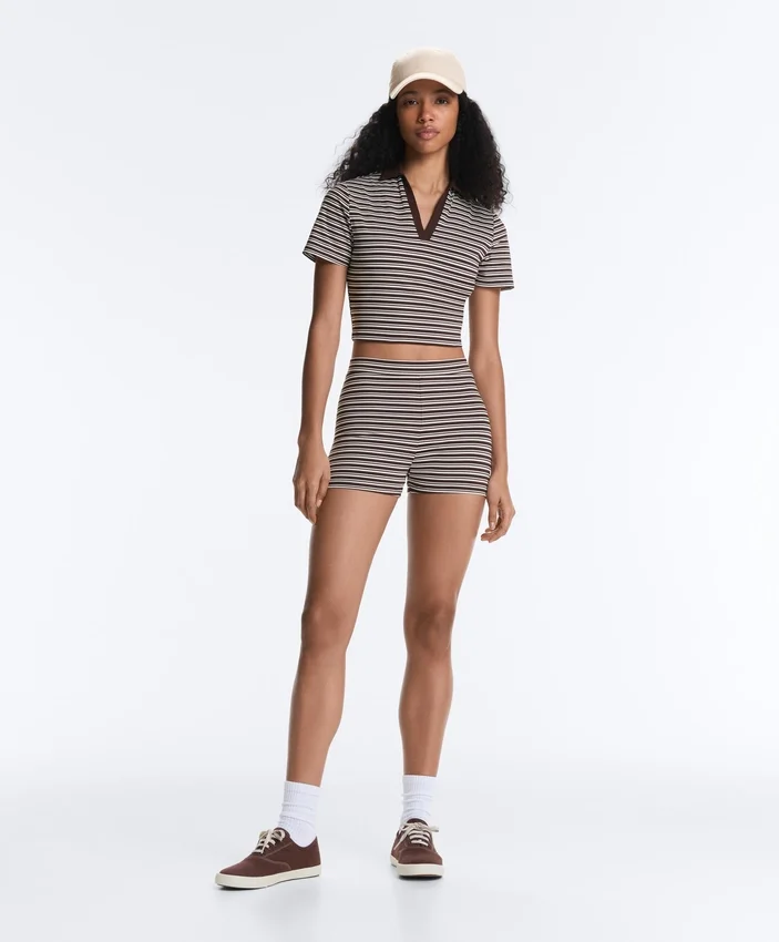 Comfortlux Spodnie typu hot pants z wysokim stanem (5 cm) w paski Comfortlux Spodnie typu hot pants z wysokim stanem (5 cm) w paski