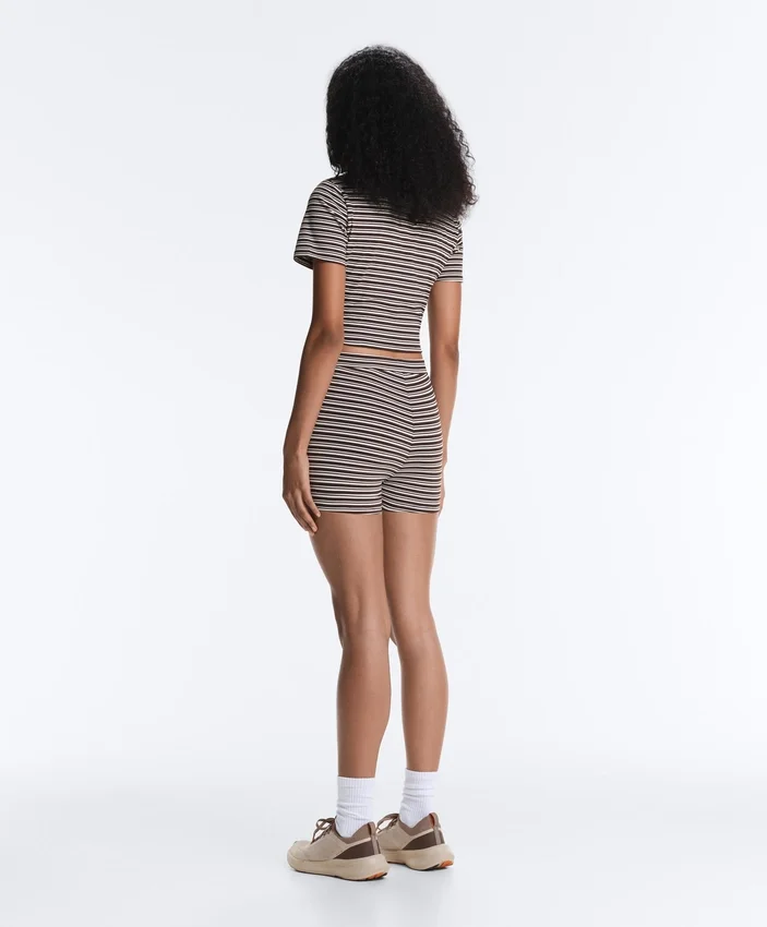 Comfortlux Spodnie typu hot pants z wysokim stanem (5 cm) w paski Comfortlux Spodnie typu hot pants z wysokim stanem (5 cm) w paski