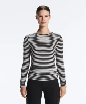 Dopasowany T-shirt w paski z długim rękawem Dopasowany T-shirt w paski z długim rękawem