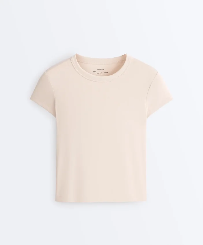 Dopasowany T-shirt z krótkim rękawem z prążkowanego modalu Dopasowany T-shirt z krótkim rękawem z prążkowanego modalu