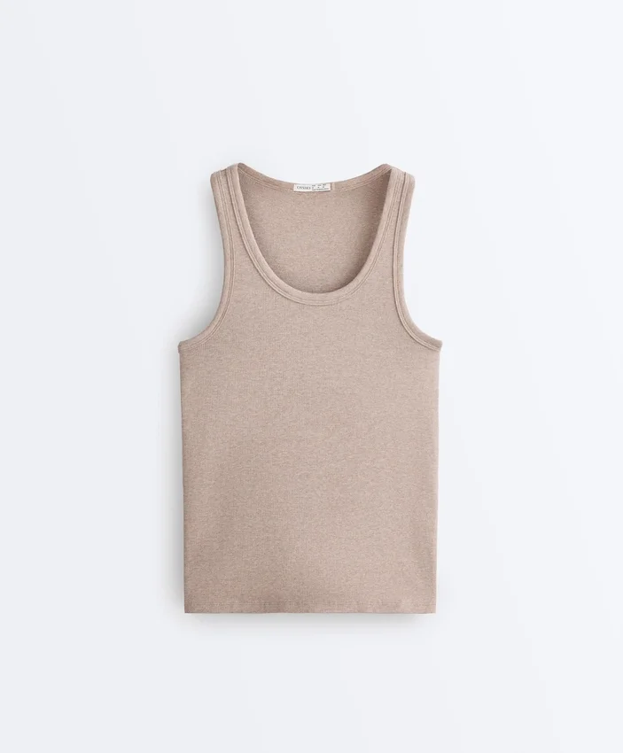 Dopasowany T-shirt z ramiączkami z dzianiny prążkowanej, wykonany z bawełny i modalu Dopasowany T-shirt z ramiączkami z dzianiny prążkowanej, wykonany z bawełny i modalu