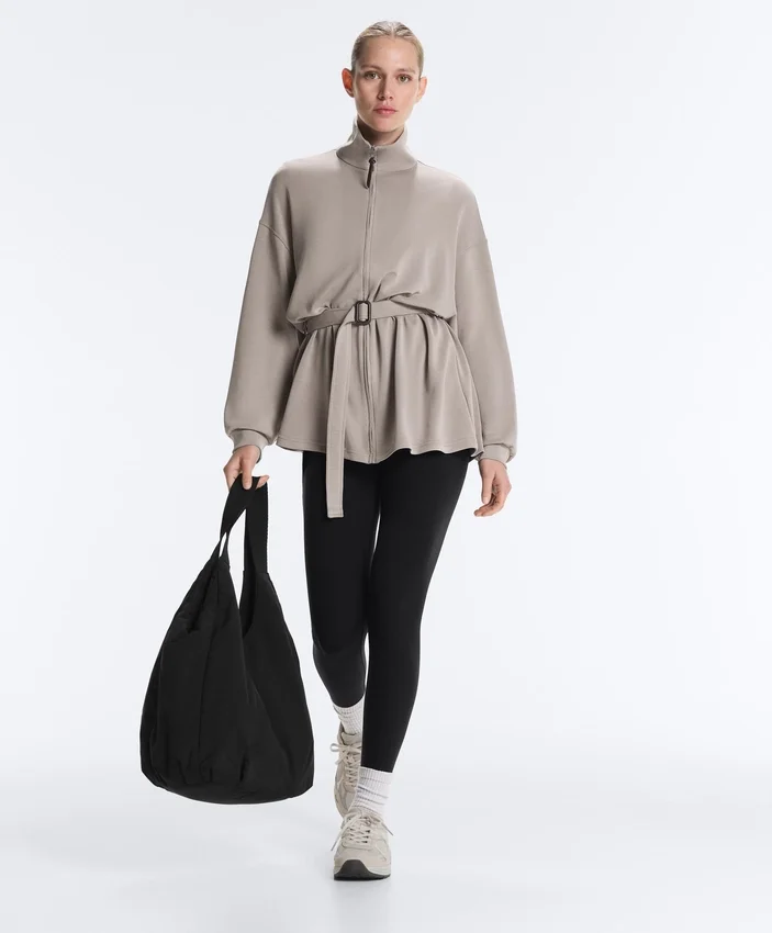 Długa kurtka gorsetowa z miękkim paskiem Soft Touch z modalu Długa kurtka gorsetowa z miękkim paskiem Soft Touch z modalu
