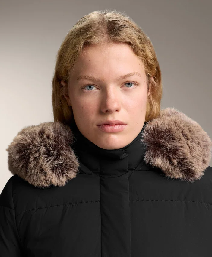Długa, pikowana kurtka z materiału hydrofobowego Primaloft® Długa, pikowana kurtka z materiału hydrofobowego Primaloft®