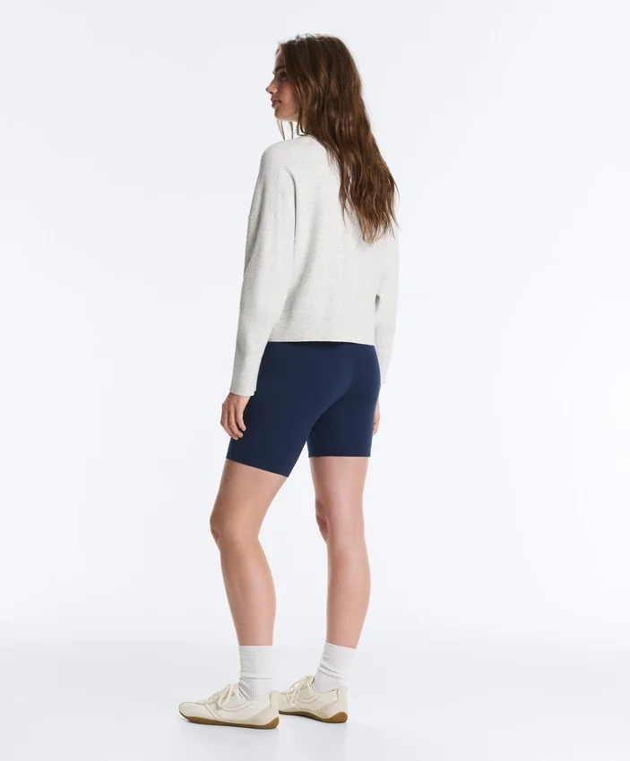 Dzianinowy sweter z okrągłym dekoltem Dzianinowy sweter z okrągłym dekoltem