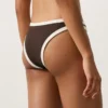 Figi bikini o średnim pokryciu z kontrastową lamówką i wycięciem w kształcie litery U Figi bikini o średnim pokryciu z kontrastową lamówką i wycięciem w kształcie litery U