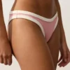 Figi bikini o średnim pokryciu z kontrastową lamówką i wycięciem w kształcie litery U Figi bikini o średnim pokryciu z kontrastową lamówką i wycięciem w kształcie litery U
