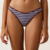Figi bikini o średnim stopniu zakrycia z teksturowanym paskiem w kształcie litery U