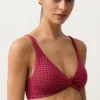 Geometryczny wzór żakardowy na górce bikini i wiązanie na szyi