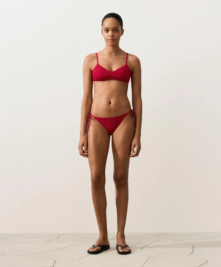 Górka bikini o fakturze waflowej Górka bikini o fakturze waflowej
