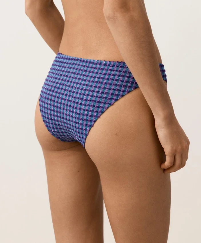 Klasyczne majtki bikini w kratkę Klasyczne majtki bikini w kratkę