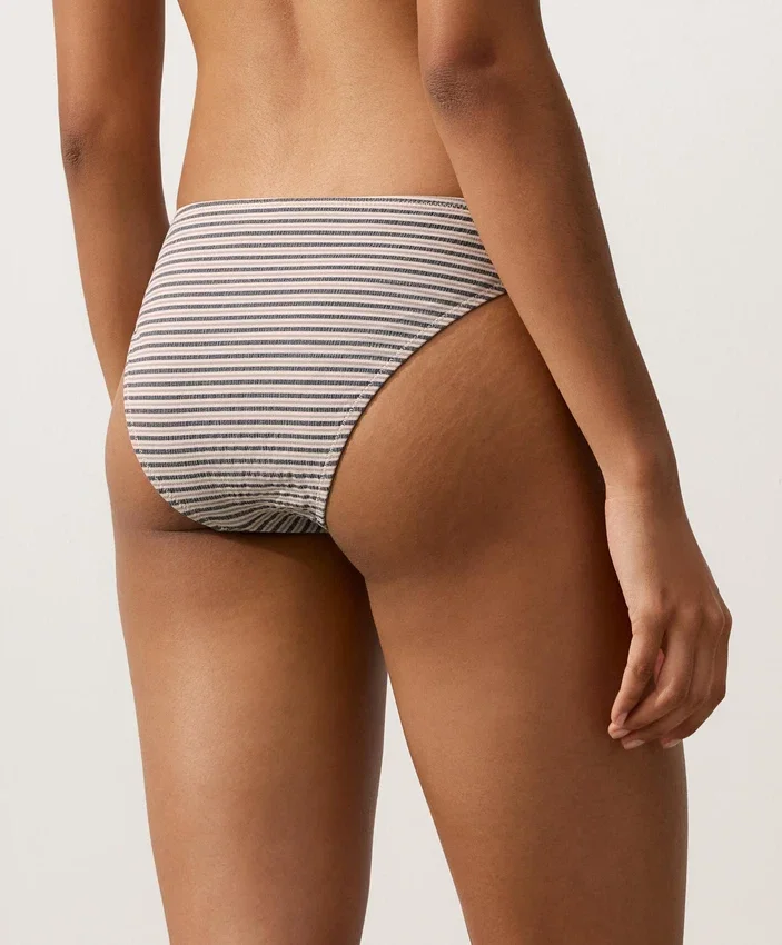 Klasyczne majtki bikini w paski Klasyczne majtki bikini w paski