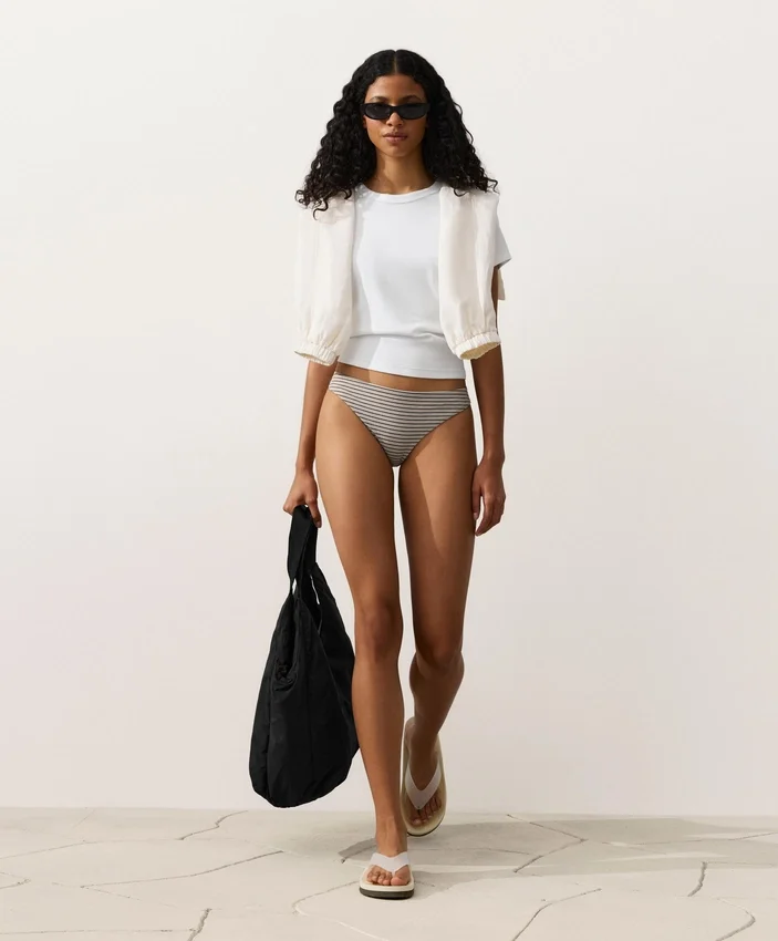 Klasyczne majtki bikini w paski Klasyczne majtki bikini w paski