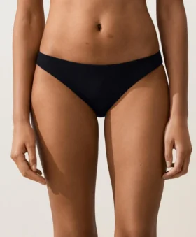 Klasyczne majtki bikini z tkaniny piqué