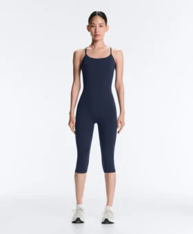 Kombinezon Comfortlux Capri z krzyżującymi się ramiączkami z tyłu Kombinezon Comfortlux Capri z krzyżującymi się ramiączkami z tyłu