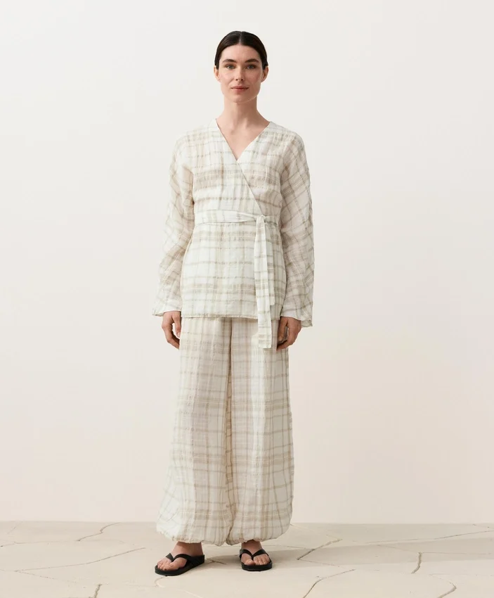 Koszula w stylu kimono z mieszanki lnu i lyocellu w kratę Koszula w stylu kimono z mieszanki lnu i lyocellu w kratę