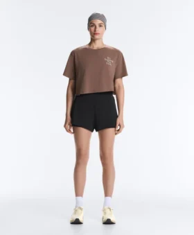Krótki T-shirt z napisem z mieszanki bawełny o prostym kroju Krótki T-shirt z napisem z mieszanki bawełny o prostym kroju